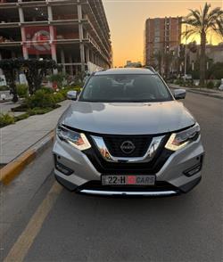 نيسان روج